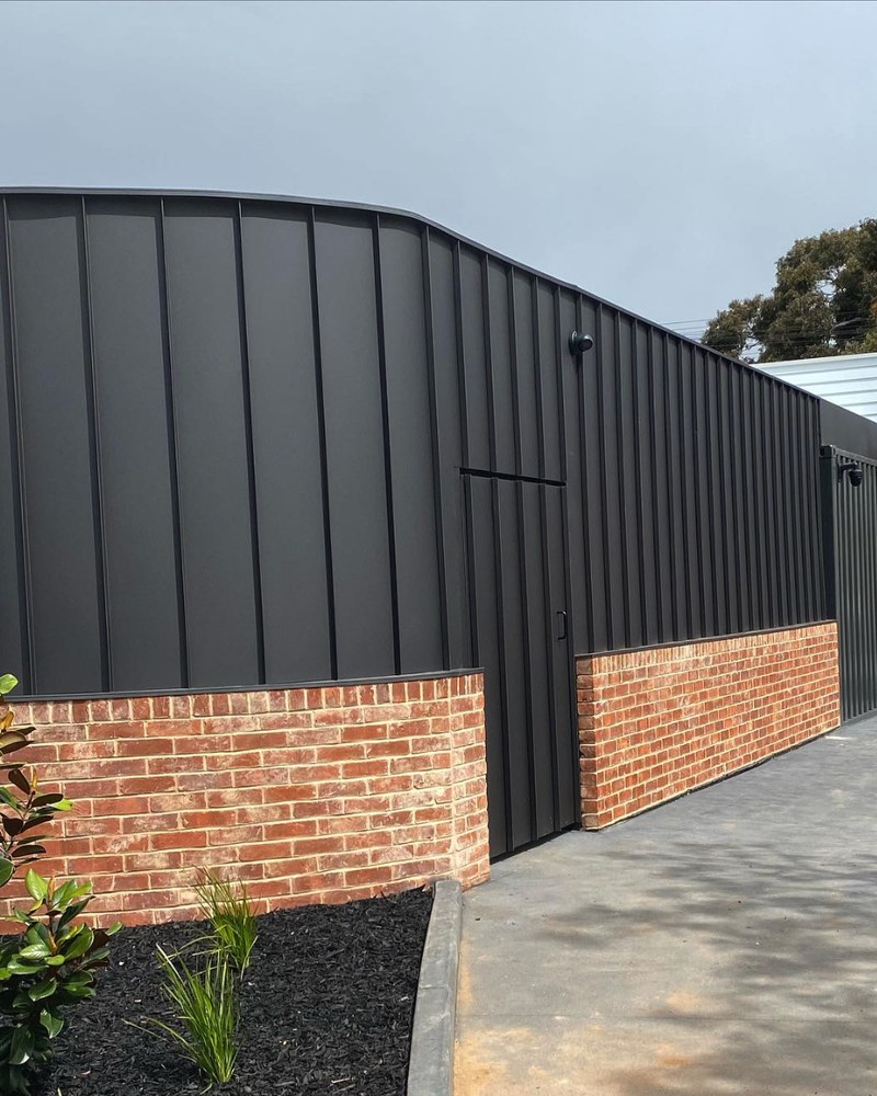 Curved Tray Cladding — Roof Right Adelaide